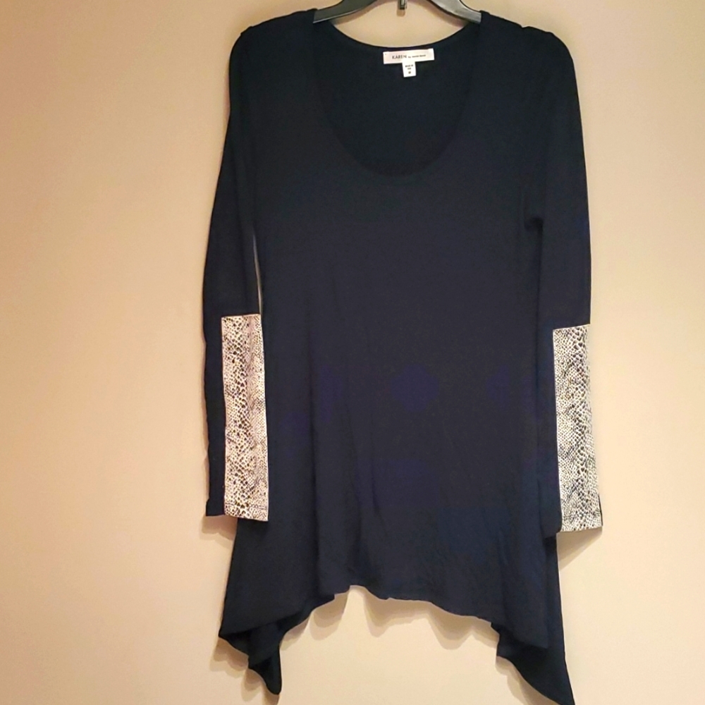 Karen black scoop top